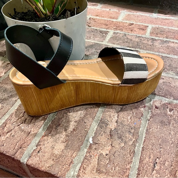 Steve Madden Captivate platform sandals 11 wedge heels - Picture 3 of 11